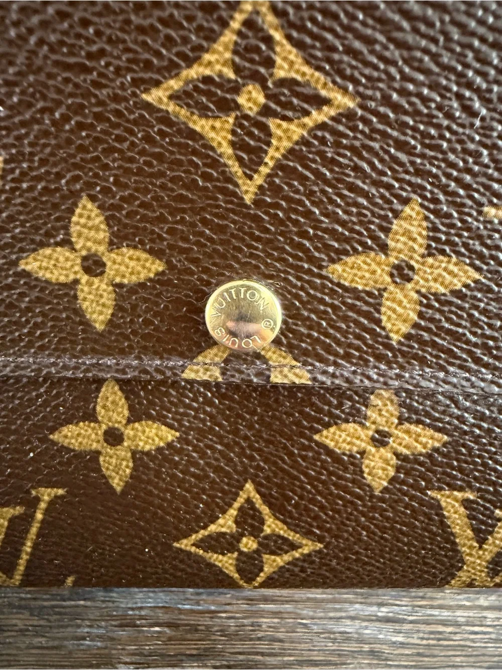 Louis Vuitton Monogram Sarah Wallet - Picture 5 of 11